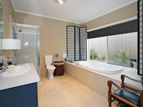 Central with a rural feel Picture Central with a rural feel Picture