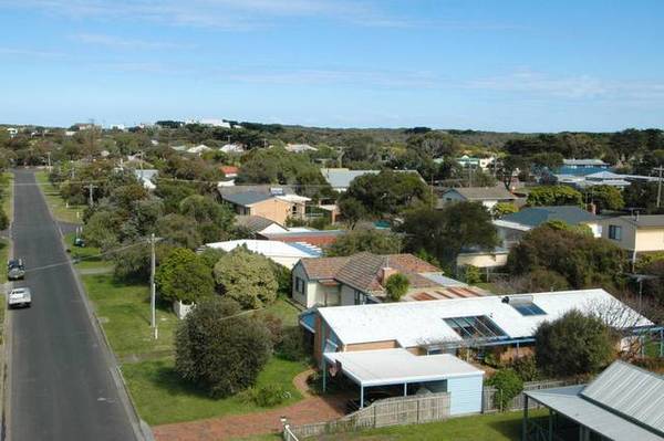 Vendor Must Sell! You will not find this size land anywhere in this locale! Highly Motivated Vendor! Picture