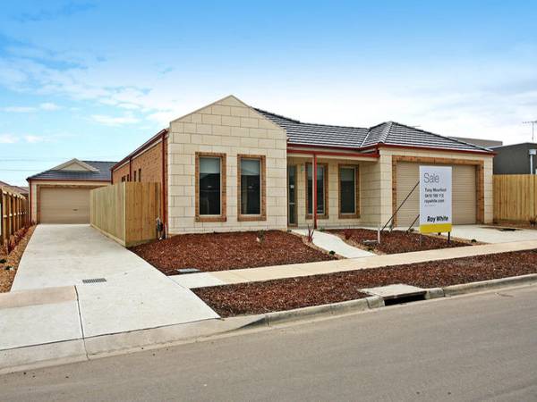 Quality Townhouse Picture 1