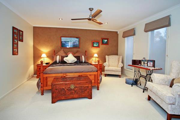 Unsurpassed Space, Style & Size- Vendor Says Sell!!! Picture 3