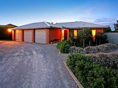 Unsurpassed Space, Style & Size- Vendor Says Sell!!! Picture