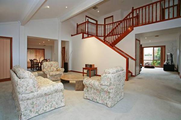 Spacious Family living at it's best! Picture 2