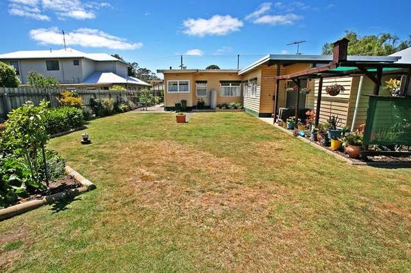 'Prime Old Highton' 4 BR Home Picture 2