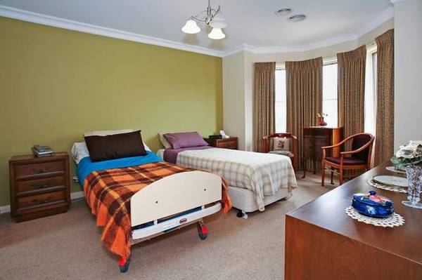 VENDOR SAYS SELL, MAKE US AN OFFER! Picture