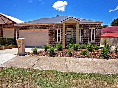 Contemporary Brilliance- Three Bedroom Plus Study Picture