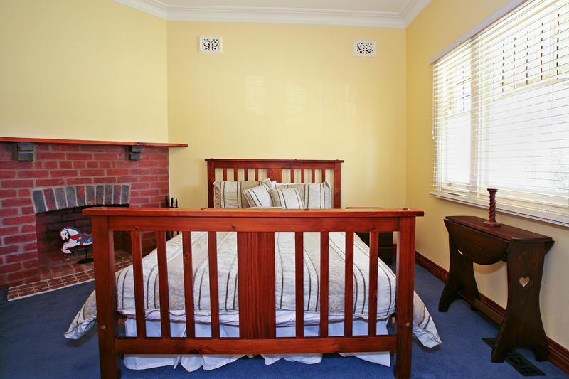 Breathtaking Beauty with Family Flair Picture 2