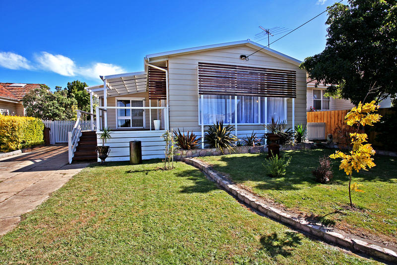 Belmont Hot Spot - Great Family Home Picture 1