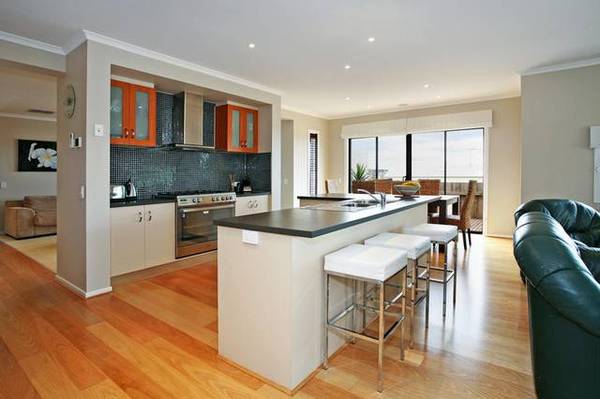 Modern living at it's Finest Picture 3