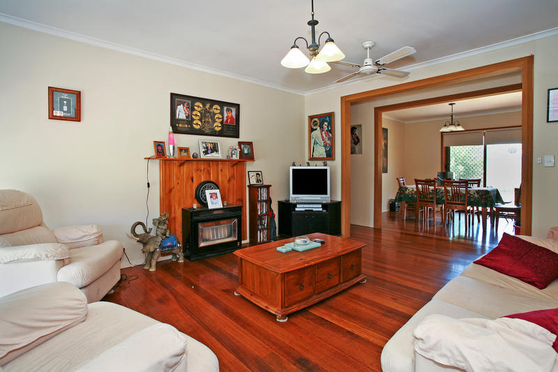 Fantastic Property...And Simply Must Be SOLD!!! Picture 2