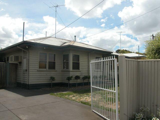 Close to All Amenaties!! Picture 1