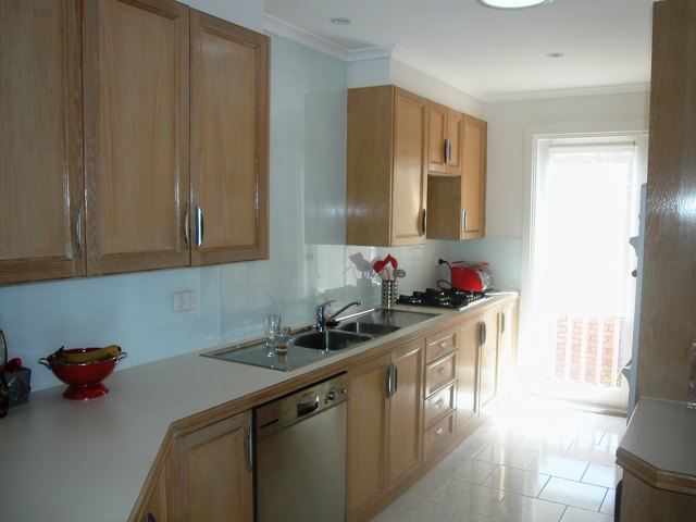 Low Maintenance Townhouse!!! Picture 2