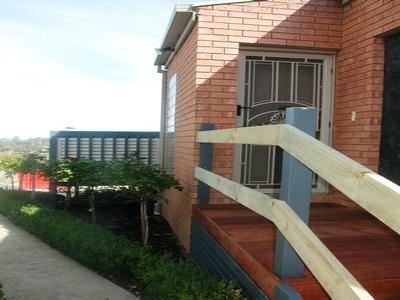 Low Maintenance Townhouse!!! Picture