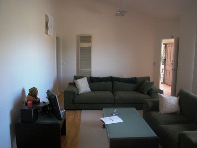 Low Maintenance Townhouse!!! Picture 3