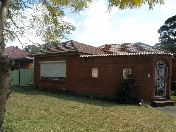 3 BEDROOM BRICK HOUSE IN SOUGHAFTER STREET Picture