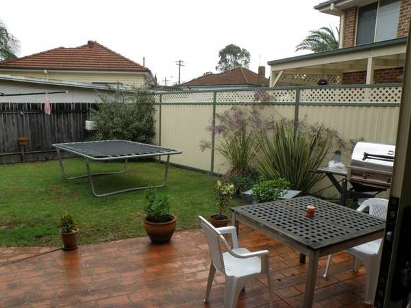 SEMI DETACHED 4 BEDROOM DUPLEX WITH DOUBLE GARAGE Picture