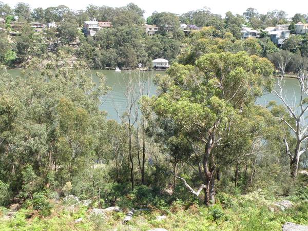 WATERFRONT RESERVE PROPERTY WITH UNINTERRUPTED PANORAMIC WATER VIEWS Picture 1