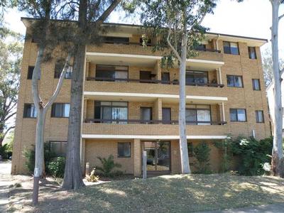 BUDGET BUYING - GREAT LOCATION Picture