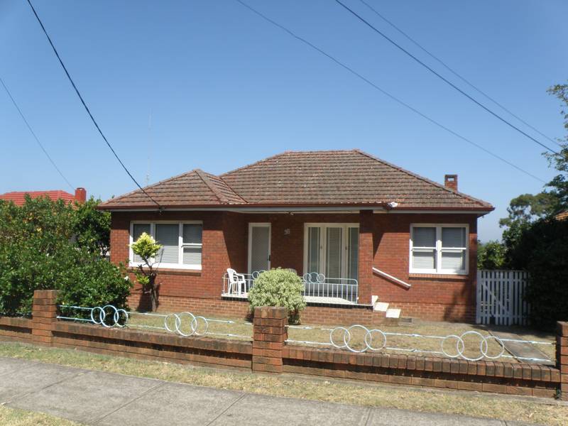 20.12 X 40.50 Metre Frontage = 815m2 Picture 1