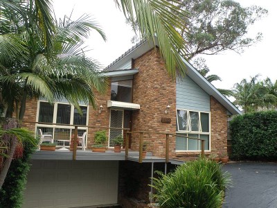 PEACEFUL LIVING WITH THAT COUNTRY COTTAGE FEELING Picture