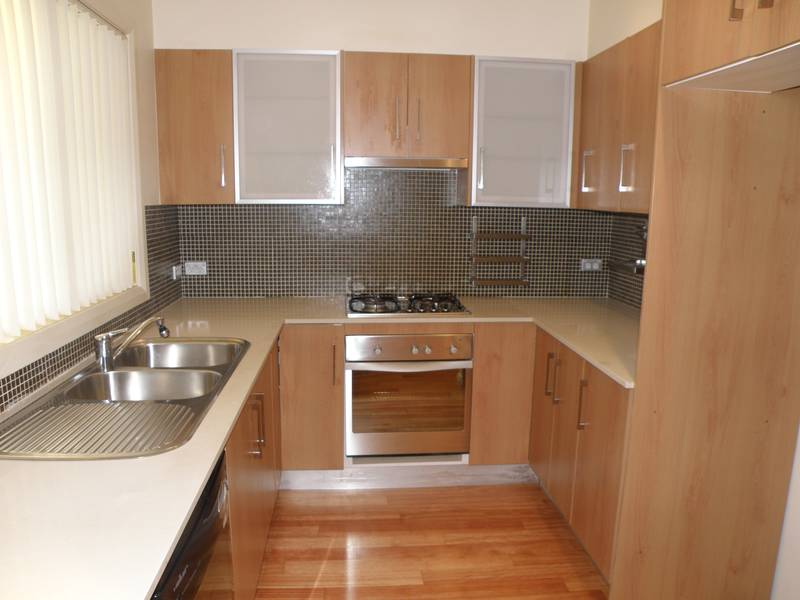 LUXURY LIVING Picture 2