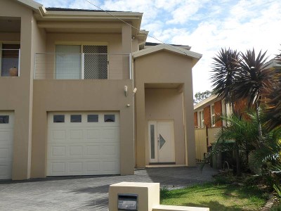 LUXURY LIVING Picture