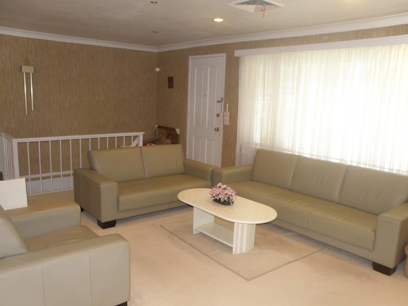 DELIGHTFUL FAMILY HOME Picture 2