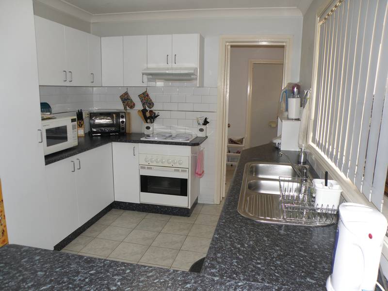 THE PERFECT STARTER OR INVESTMENT Picture 2