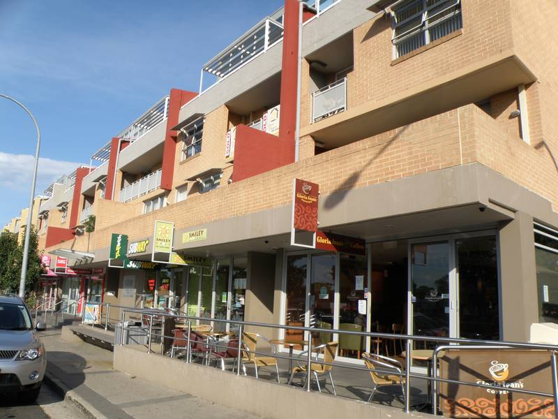 Like to live on top of everything Picture 1