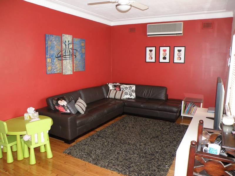 Ideal first home or investment Picture 3