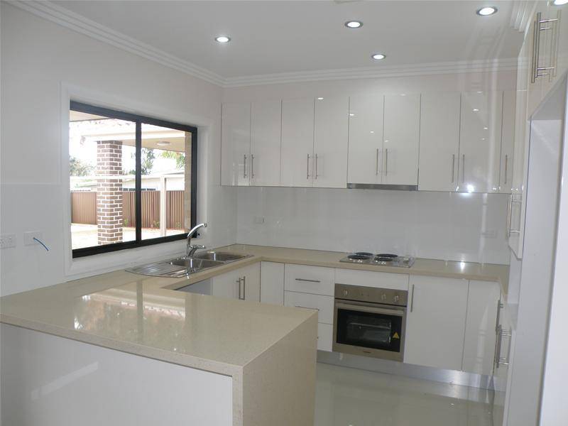 BRAND NEW HOME BORDERING PANANIA SOUTH/PICNIC POINT Picture 2