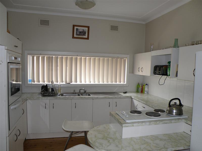 2 HOMES
GREAT LOCATION
HUGE POTENTIAL Picture 2