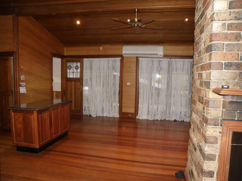 JUST IN TIME FOR SUMMER-WATERFRONT LIVING AT ITS BEST!!! Picture 3