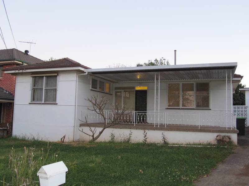 LARGE Family Home at peaceful location Picture 1