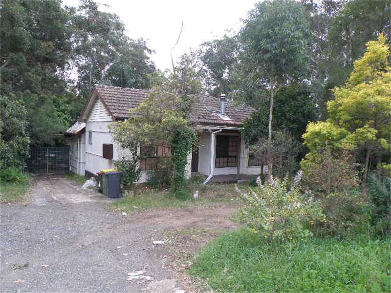 3 BEDROOM COTTAGE ON 721M2 Picture 1