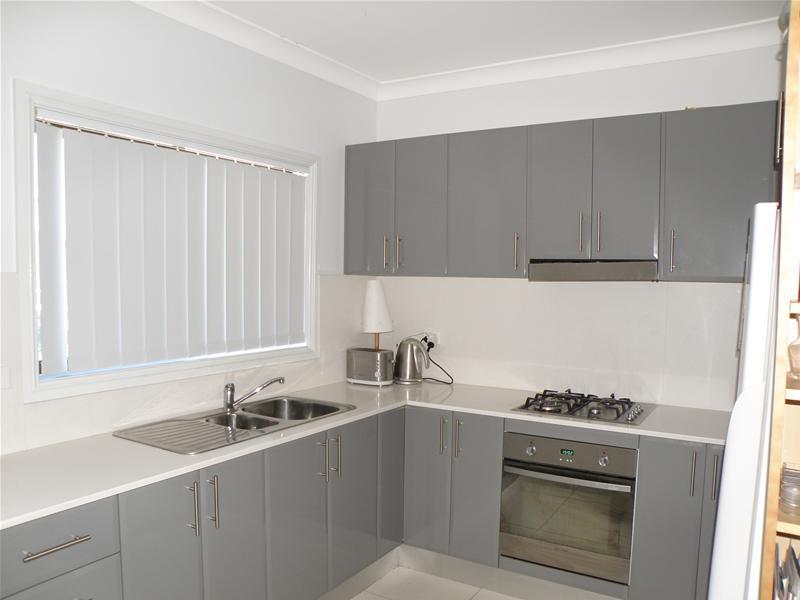 TORRENS TITLE DUPLEX Picture 3