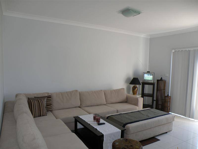 TORRENS TITLE DUPLEX Picture 2