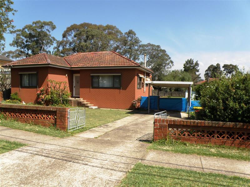 POTENTIAL DUPLEX OR NEW HOME SITE Picture 1