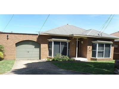 GREAT LOCATION, CLOSE TO SHOPS, TRANSPORT & SCHOOLS Picture GREAT LOCATION, CLOSE TO SHOPS, TRANSPORT & SCHOOLS Picture