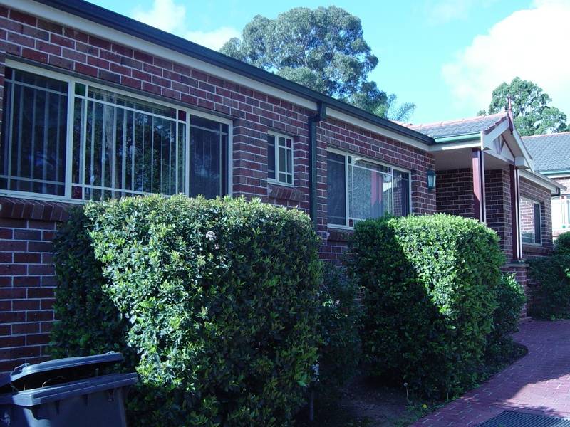 Fabulous Villa in Great Location Picture 1