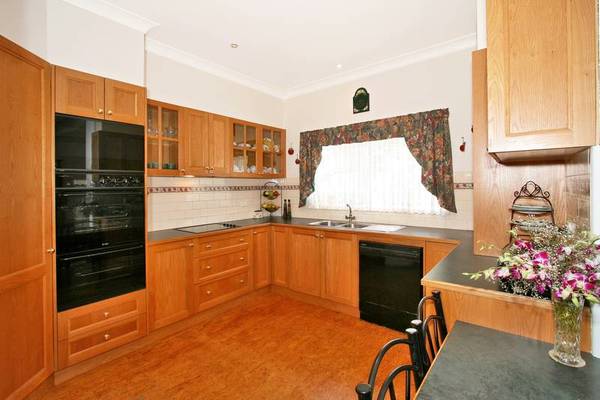 HIGH & MIGHTY ELEGANT HOME! Picture