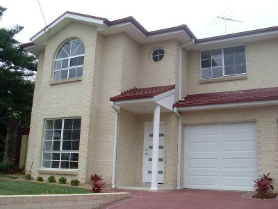 Luxurious Brand New Home! Picture