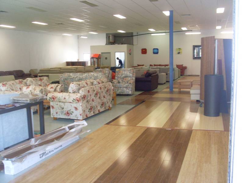 Move Your Business Here or Invest in This Money Spinner! Picture 2