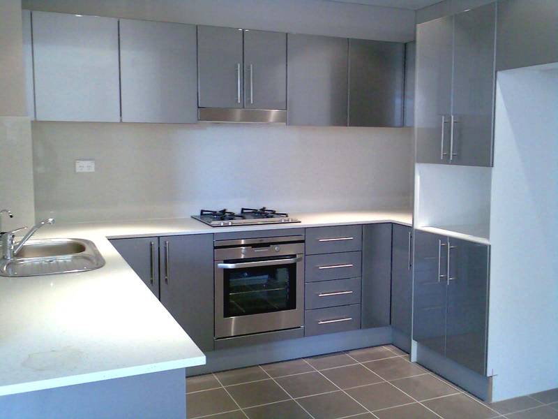 Spacious 2 bedroom apartment with Water Views Picture 3