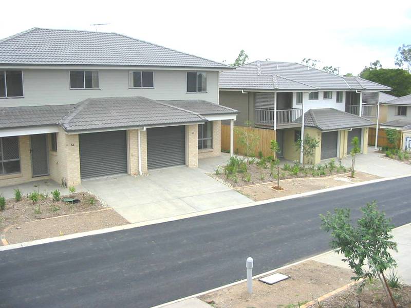 NEAR
NEW THREE BEDROOM TOWNHOUSES -
AVAILABLE NOW- INSPECT NOW BY APPOINTMENT Picture 3