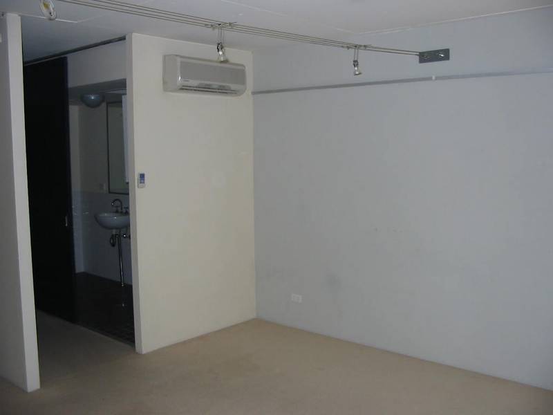 Sought after complex - two bed - one bath -
CALL RENTAL CENTRAL TO INSPECT - 0402 338 928 Picture 2