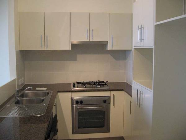 Rivers on the Park - 1 bed, 1 bath with large courtyard - renting now at $340 pw Picture 3
