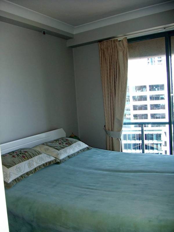 Spacious One Bedroom Apartment Picture 2