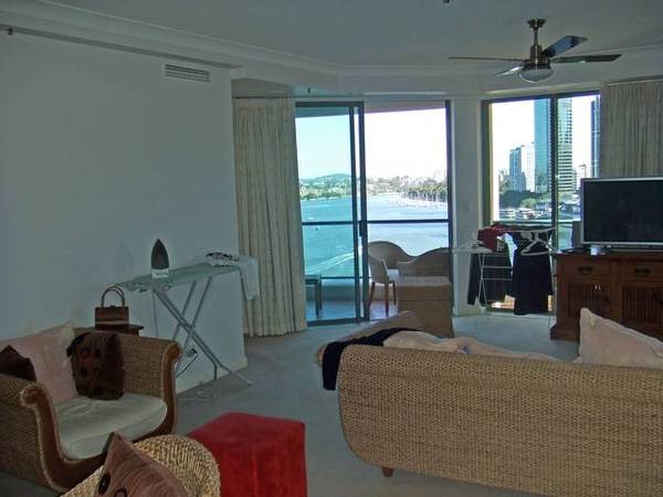 Luxury Riverfront Living Picture 2