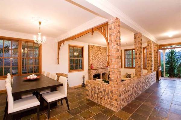 133 ARCES OVER LOOKING SAMFORD VALLEY -
ONLY 20KM TO THE CBD Picture