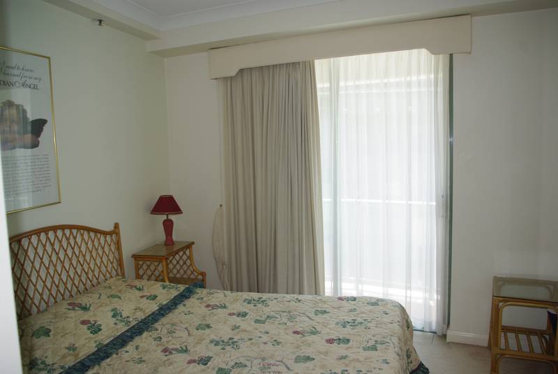 Spacious Apartment in the heart of the city - One weeks free rent Picture 2